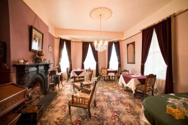 Westella Colonial B&B Accommodation Ulverstone Buitenkant foto
