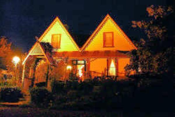 Westella Colonial B&B Accommodation Ulverstone Buitenkant foto
